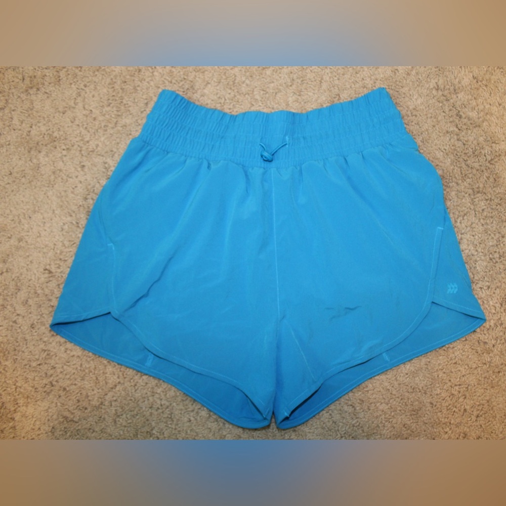 All in Motion Light High Rise Shorts